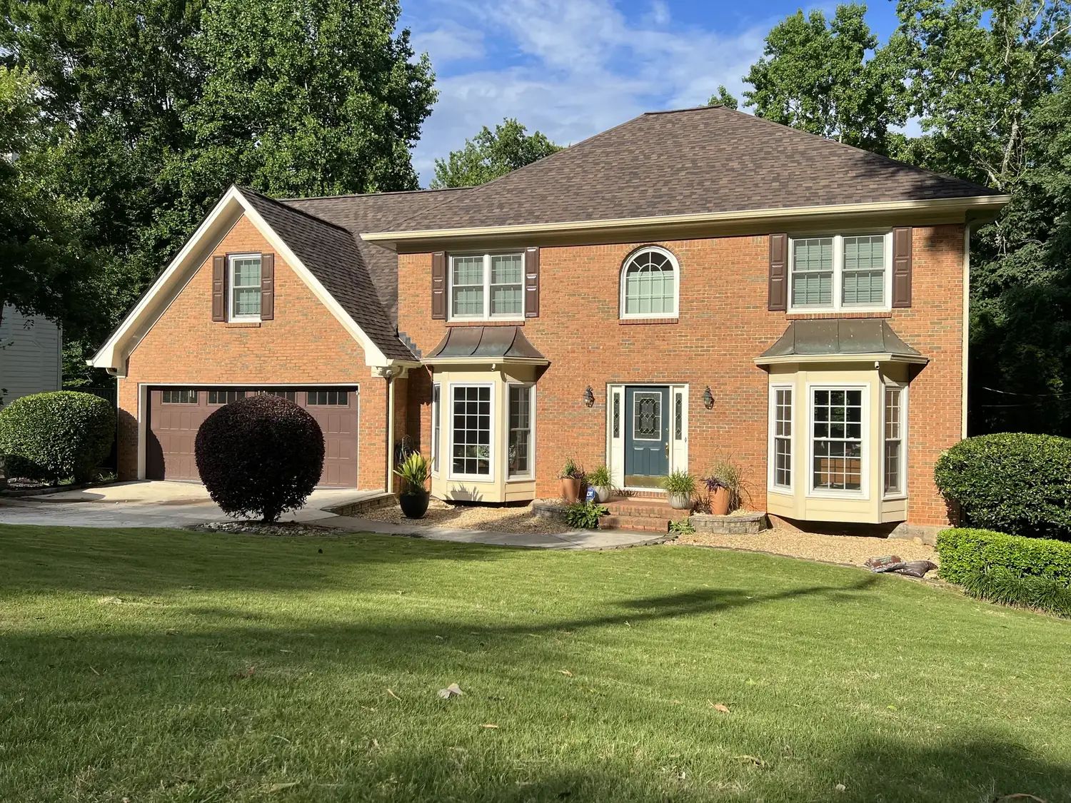 Completed shingle roof on a residential home